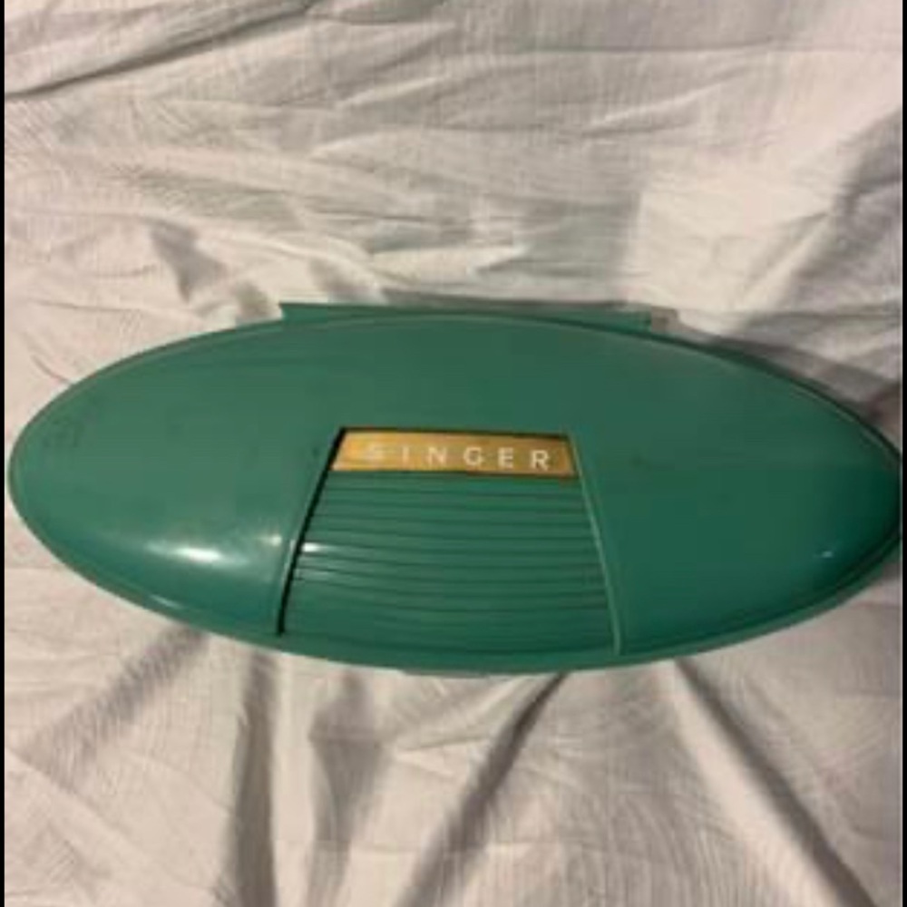 1960’s Singer Button Holder